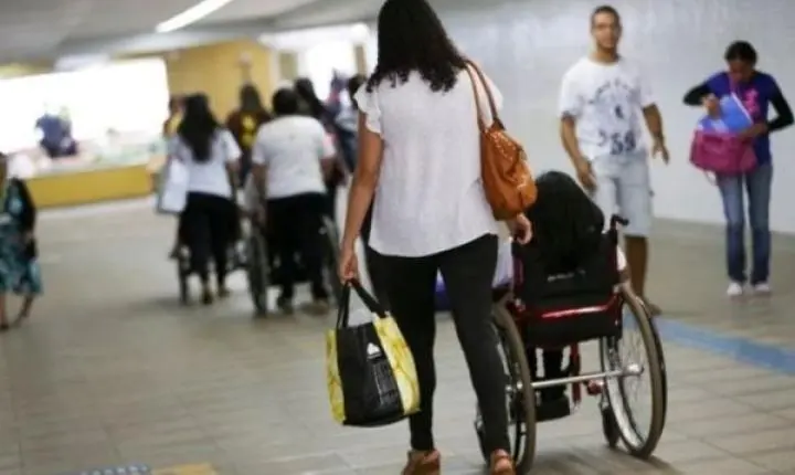 Projeto prioriza vaga em escola integral para aluno com deficiência