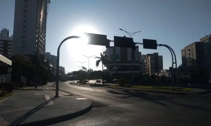 Quinta-feira deve ter sol e frio no amanhecer em SC