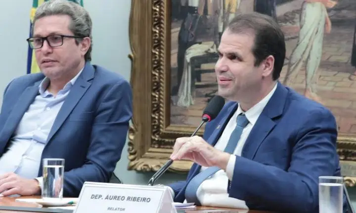 Propostas para o Código de Trânsito incluem permissão para jovens e simplificação da habilitação