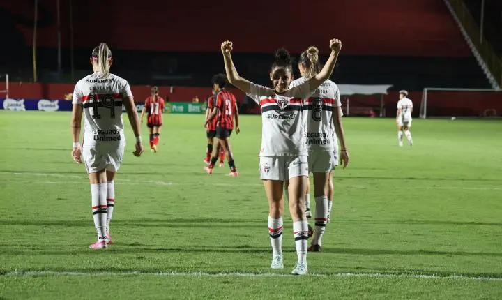 São Paulo e RB Bragantino se enfrentam pelo Brasileirão feminino; saiba onde assistir