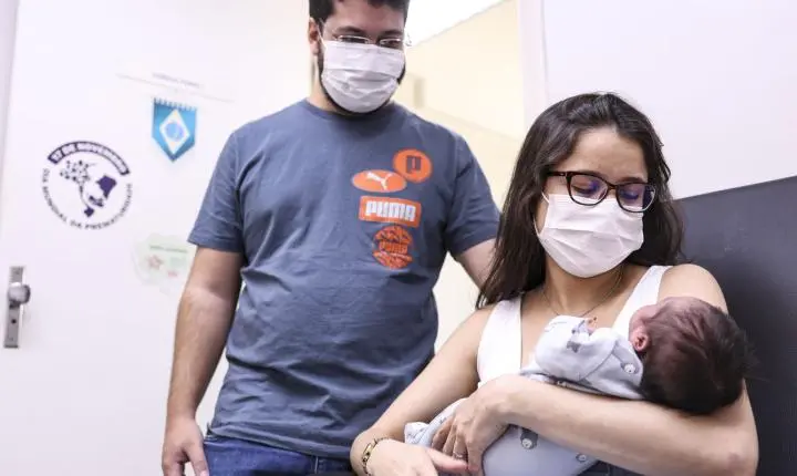 Agosto Dourado reforça a importância do aleitamento materno e alerta contra fórmulas