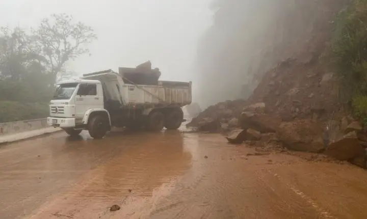 Serra da Rocinha é interditada nos dois sentidos na BR-285