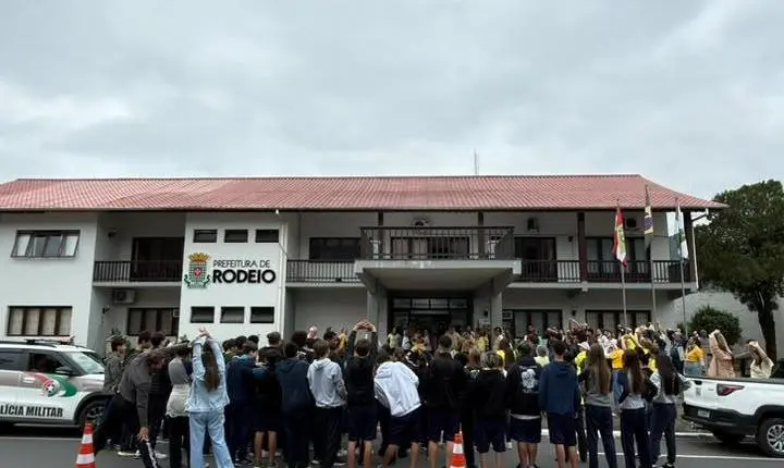 Setembro Amarelo: Caminhada pela Vida reúne comunidade em dia de reflexão, saúde e acolhimento