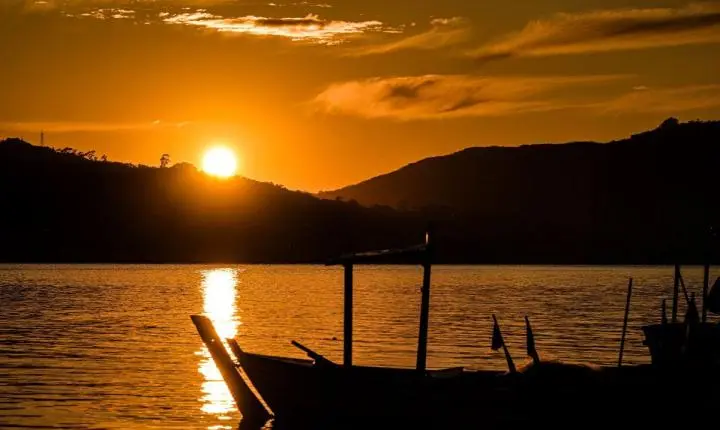 Sol e tardes quentes marcam o fim de semana e o feriado de Tiradentes em Santa Catarina
