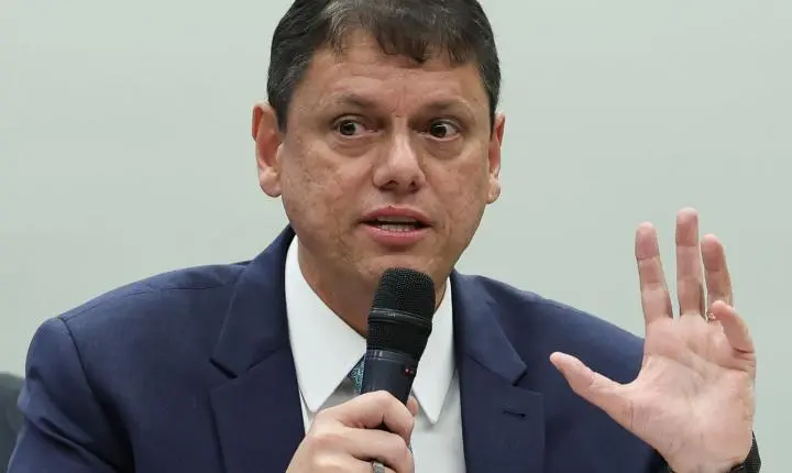 TCESP aprova contas de Tarcísio de 2025 com ressalvas sobre renúncias e fiscalização