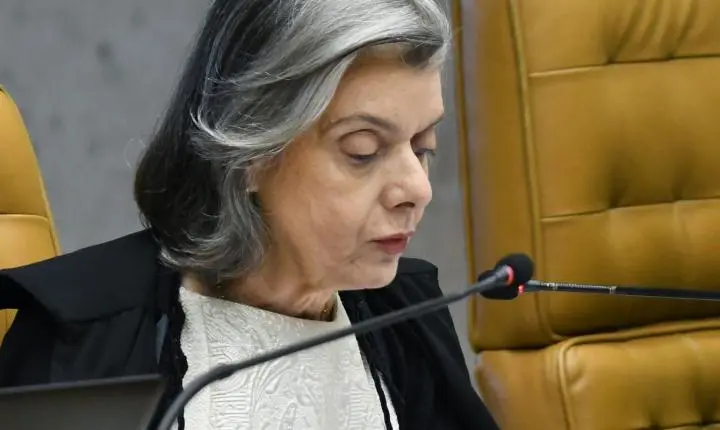 Cármen Lúcia aponta crise institucional e mal-estar cívico gerado pelo STF