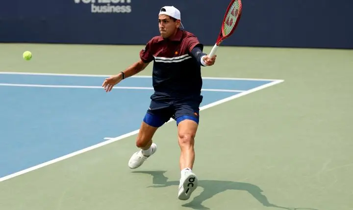 Alejandro Tabilo e De Minaur avançam no ATP 500 de Washington