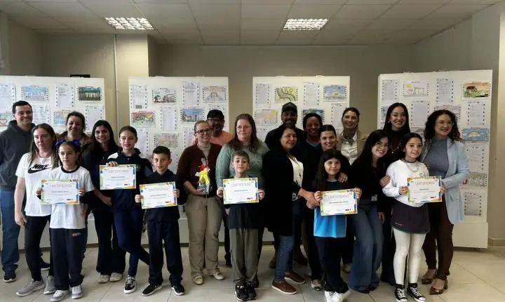 Timbó premia vencedores da etapa municipal dos concursos Poetizando meu Vale e Traços do meu Vale
