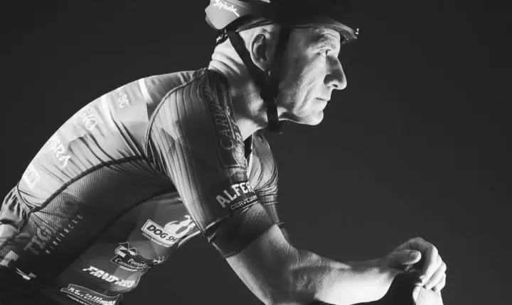 Tragédia no esporte: ciclista de 57 anos morre durante competição em Pomerode e comove o Vale do Itajaí