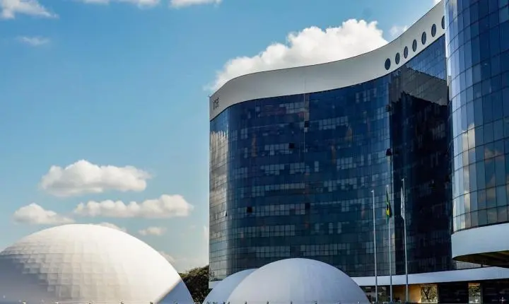 Aplicativo pardal registra denúncias eleitorais no tse