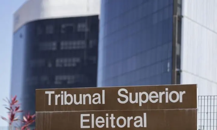 TSE caminha para cassar mandato do governador de Roraima