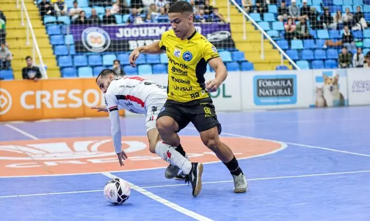 Tubarão Futsal enfrenta o Joinville pelas quartas de final