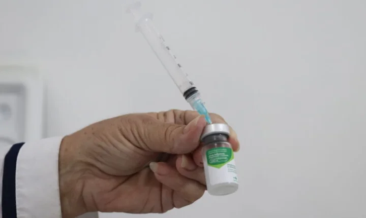 Vacinação contra a gripe está disponível para toda a população acima de 6 meses de idade em Gaspar 