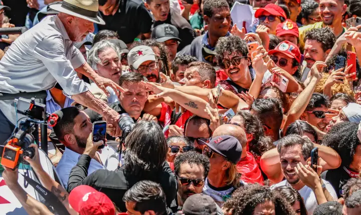 Luiz Inácio Lula da Silva anuncia que PT recorrerá contra bloqueio de canal