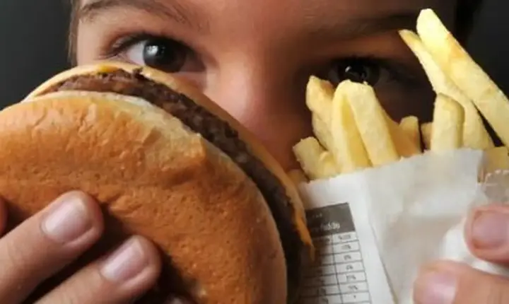 OMS lança novo guia estratégico para combater a obesidade infantil global