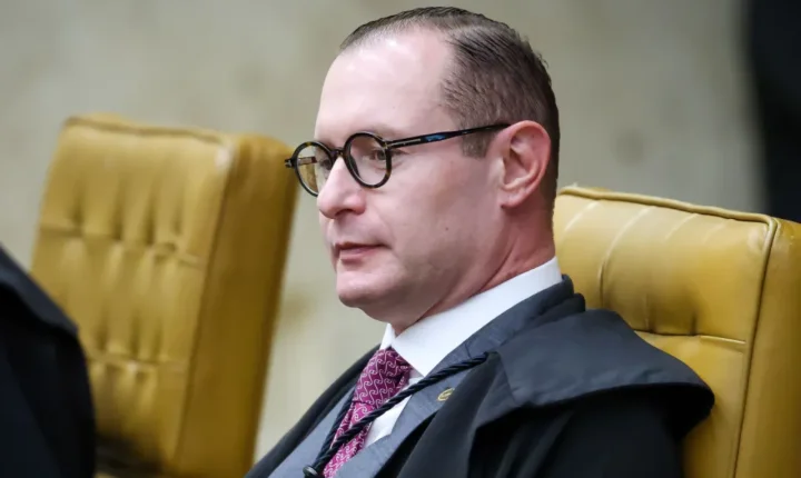 Zanin amplia horário de votação até as 19h em todo o Brasil